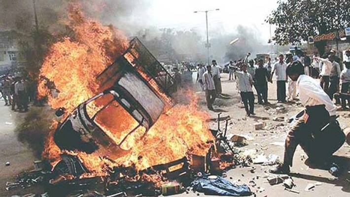 Gujarat riots massacre: Court acquits 22 accused Gujarat riots massacre: Court acquits 22 accused