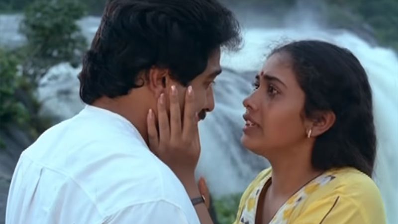 रेखा ने कहा- 'मुझे बताया गया था कि यह सेंसर द्वारा पारित नहीं किया जाएगा। मैंने उनसे पूछा कि सेंसर क्या है। दर्शकों को अब भी विश्वास नहीं है कि यह मेरी सहमति के बिना हुआ है। केवल कमल हासन और यूनिट को ही इसके बारे में पता था। बालचंद्र सर अब दुनिया में नहीं रहे।'