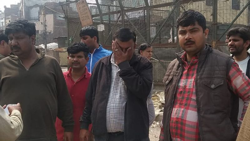 हिंसा की शुरुआत कैसे हुई? यह हिंसा पूर्वी दिल्ली के जाफराबाद और उसके आसपास के इलाकों में हो रही है। 22 फरवरी को देर रात जाफराबाद में मेट्रो स्टेशन के पास कुछ महिलाएं नागरिकता कानून के खिलाफ प्रदर्शन करने बैठीं थीं।