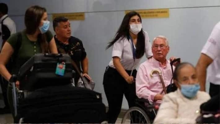 Corona virus reaches Pakistan, a 22-year-old man is also involved in the first 2 cases KPB Corona virus reaches Pakistan, a 22-year-old man is also involved in the first 2 cases KPB