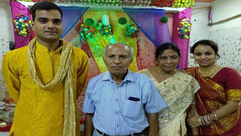 प्रबंधक के कहने के बाद आशुतोष के पिता ने हाईस्कूल के बाद उनका एडमीशन कानपुर के दीन दयाल उपाध्याय इंटर कालेज में करवा दिया। वहां से इंटरमीडिएट पास करने के बाद आशुतोष ने ग्रैजुएशन कम्प्लीट किया। ग्रेजुएशन के दौरान ही कानपुर एचबीटीआई में उनका चयन हो गया।