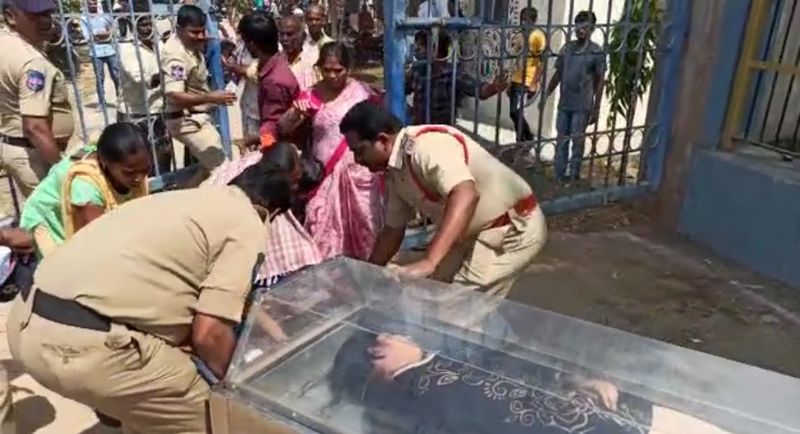 Girl commits suicide... constable kicks her father in Sangareddy