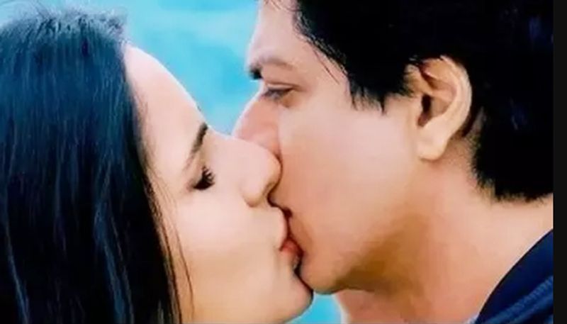 Jab Tak Hai Jaan: When we talk about romance, no one can compete with Shah Rukh Khan. Yes, Bollywood Baadshah's kiss with Katrina Kaif in Jab Tak Hai Jaan is much-talked-about and much-loved by fans and it is also considered as one of the best kissing scenes in the history of Indian films.