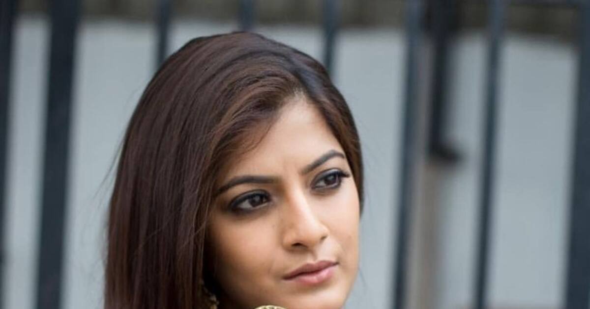 புற்றுநோயால் பாதிக்கப்பட்ட குழந்தைகளுடன் பிறந்தநாள் கொண்டாடிய வரலட்சுமி சரத்குமார்! குவியும் பாராட்டு! 