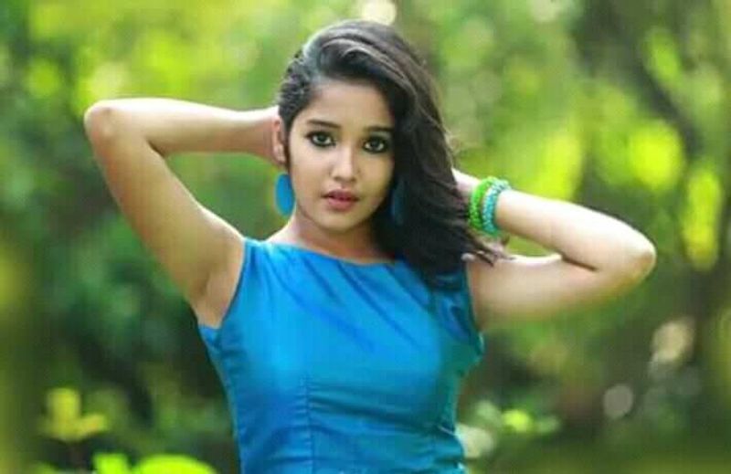 அதன்பின்னர் தமிழில் மா என்ற குறும்படத்திலும் நடித்தார். அதிலும் அனிகாவின் நடிப்பு ரசிகர்களின் மனதில் தனி இடம் பிடித்தது. 