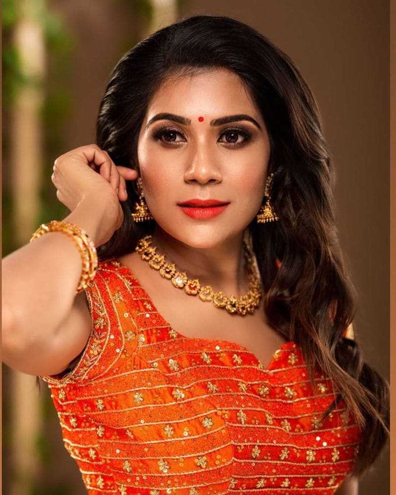 shilfanigar hot photo shoot