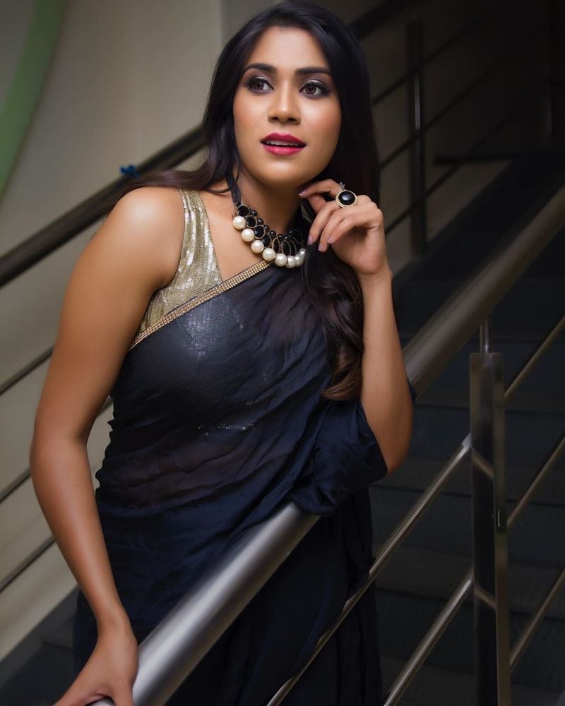 shilfanigar hot photo shoot