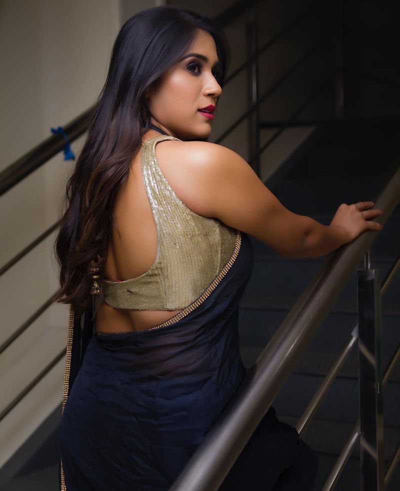 shilfanigar hot photo shoot