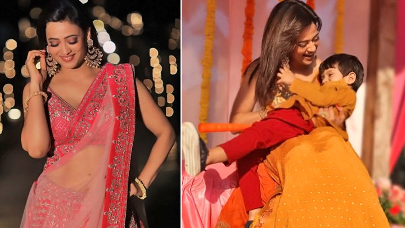 बता दें कि भाई की हल्दी सेरेमनी में श्वेता तिवारी ने पीला लहंगा पहना था। इतना ही नहीं, उनकी बेटी पलक भी मम्मी से मैच करता हुआ लहंगा पहनी थी। वहीं, श्वेता का बेटा रेयांश भी यलो कलर की ड्रेस में दिखा।