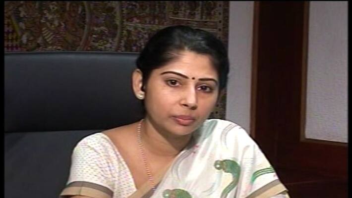 deputy tahsildar suspended after intruded into the house of IAS Officer Smita Sabharwal deputy tahsildar suspended after intruded into the house of IAS Officer Smita Sabharwal