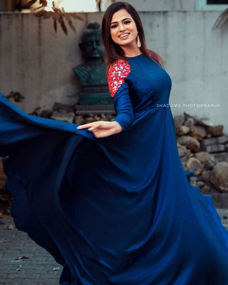 actress ramya pandiyan stunning new look photo gallery
