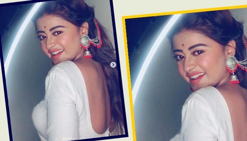 সোশ্যাল মিডিয়াতেও বেশ অ্যাক্টিভ অভিনেত্রী মিষ্টি।