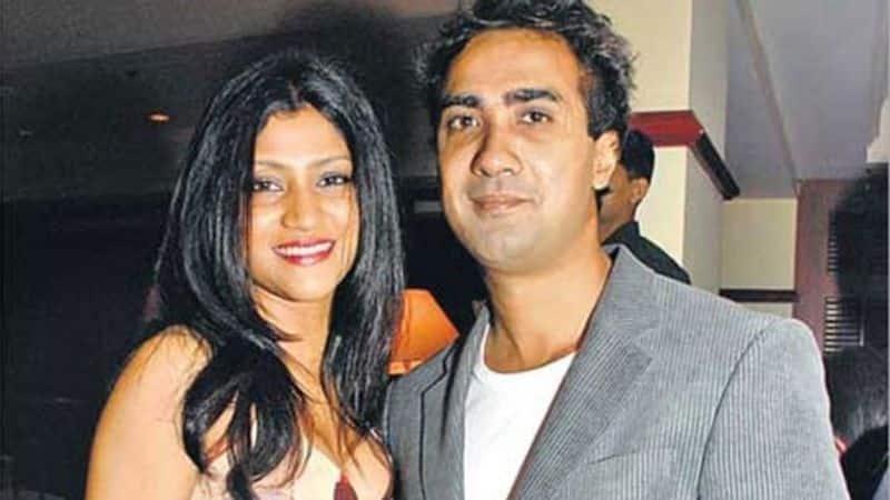 national award winning actress file the divorce