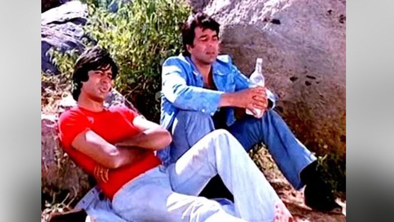 बता दें कि ये दोस्ती हम नहीं तोड़ेंगे... गाने की शूटिंग 21 दिन में पूरी हो पाई थी। इतना ही नहीं ट्रेन की लूट वाला सीन को शूट करने में 7 हफ्ते लगे थे।