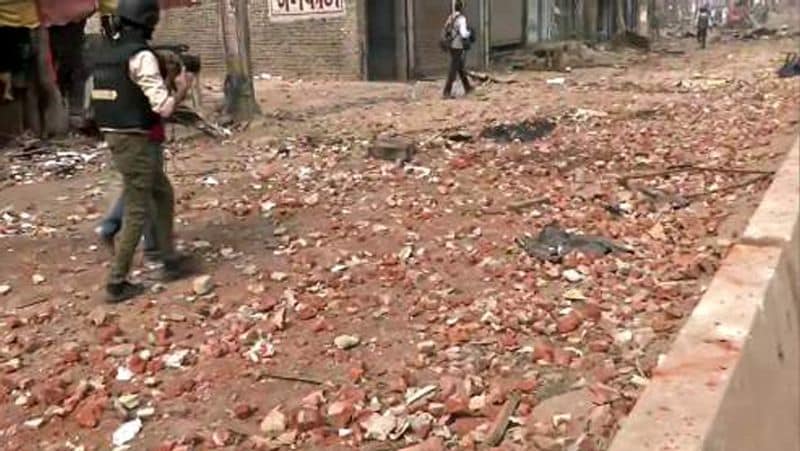 पूरी दिल्ली को इन छोटी-छोटी चीजों से ही उपद्रवियों ने तबाह कर दिया।