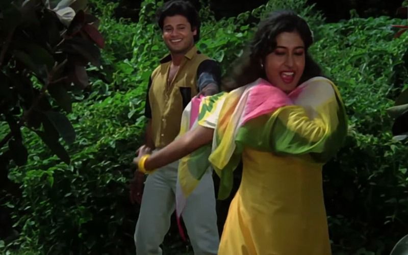 ১৯৯৪ সালে ইন্দ্র সেন পরিচালিত 'তুমি যে আমার'ছবিতে অভিনয় করেছিলেন তাপস পাল এবং শতাব্দী রায়। ছবিতে প্রসেনজিৎ চ্যাটার্জীও নজর কেড়েছিলেন।