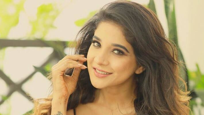 Big Boss Fame Sakshi Agarwal Transparent Saree Hot Photo Shoot Big Boss Fame Sakshi Agarwal Transparent Saree Hot Photo Shoot