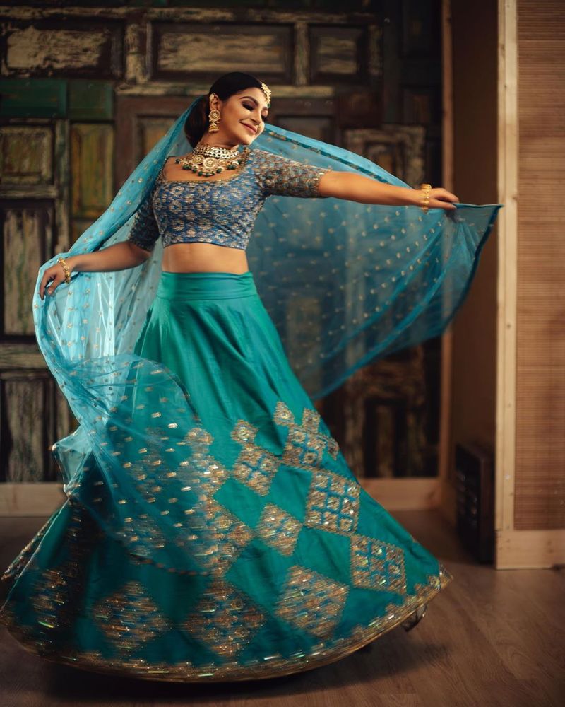 yashikaanand spicy stills