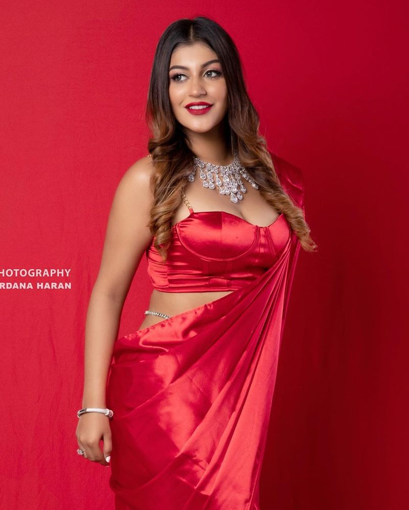 yashikaanand spicy stills