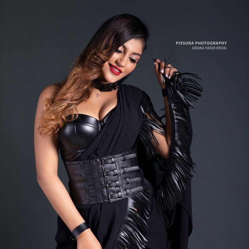 yashikaanand spicy stills