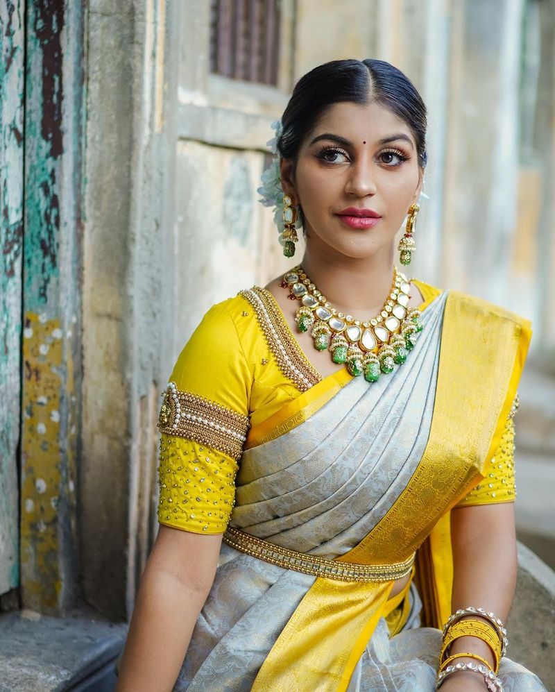 yashikaanand spicy stills