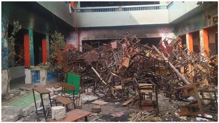Violent mobs rope into Hindu school Violent mobs rope into Hindu school