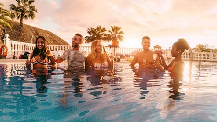 Woman can get pregnant if swimming in the same pool with man Woman can get pregnant if swimming in the same pool with man