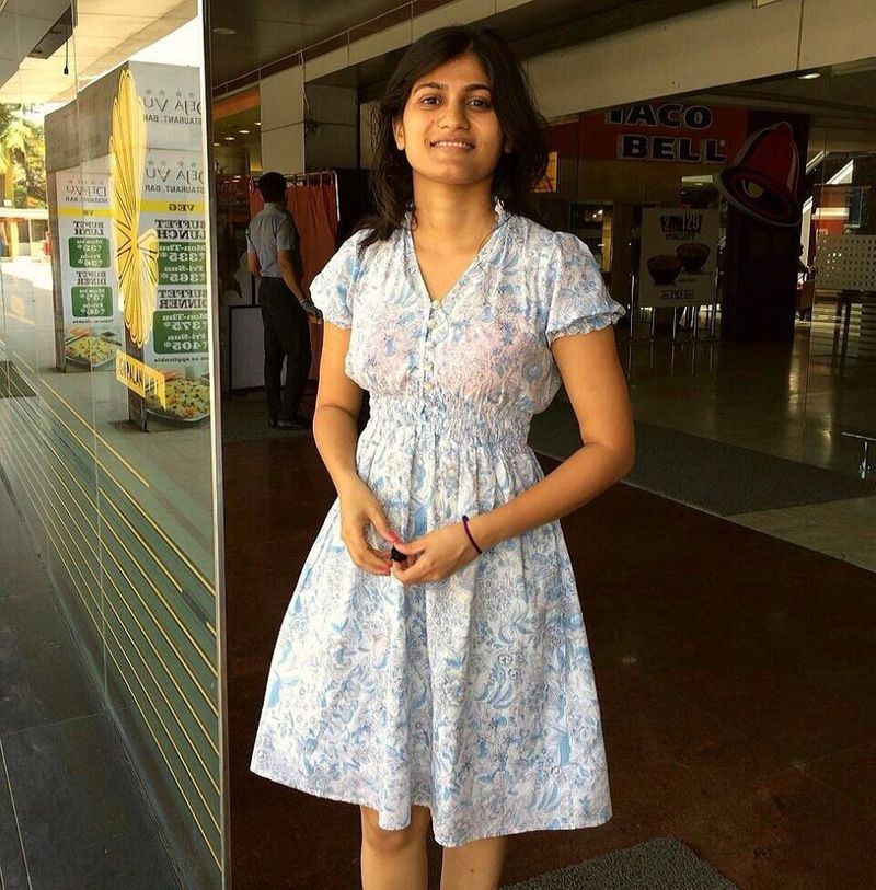रोहिणी ने सरकारी स्कूल में पढ़ाई की और सरकारी कॉलेज में अपनी इंजीनियरिंग भी। इतना ही नहीं रोहिणी ने सेल्फ स्टडी करके आईएएस की तैयारी शुरू की और साल 2008 में उन्होंने यूपीएससी क्वालिफाई किया। उन्होंने यूपीएससी पास करने के लिए कोई प्राइवेट कोचिंग नहीं ली।