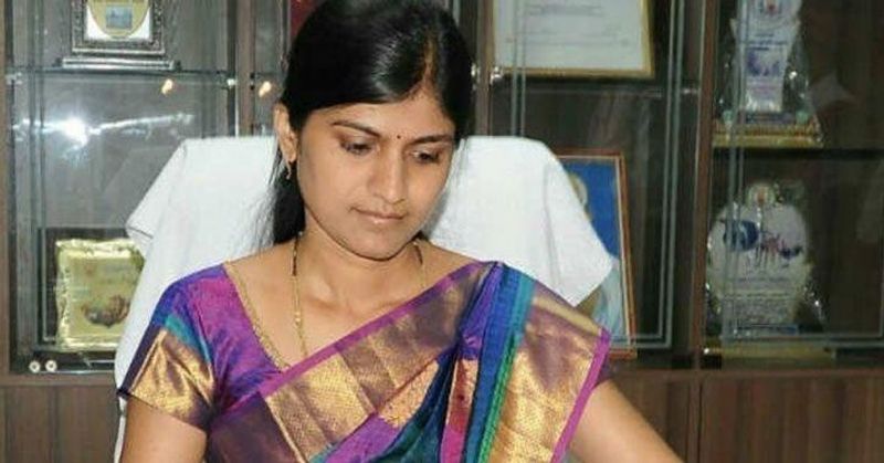 रोहिणी ने इलाके में न सिर्फ शौचालय बनवाएं, बल्कि ये सुनिश्चित किया कि लोग इनका प्रयोग करें। साल 2016 में उन्हें MNREGA को बेहतर तरीके से इंप्लीमेंट करने के लिए अवार्ड दिया गया। उन्होंने इस प्रोग्राम के तहत मधुरई में ग्राउंड वाटर के लिए काम किया।