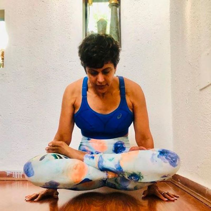 Mandira Bedi makes heads turn in Satya Paul Rs 28k silk saree