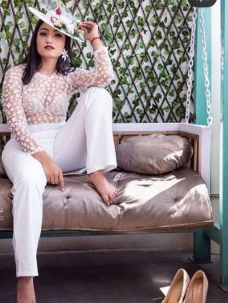 Actress Vaishnavi gowda shares photo with amulya mah