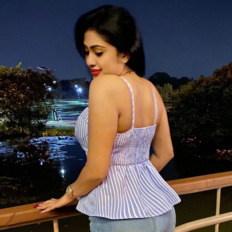 Srilankan Actress Piumi Hansamali Hot Photo shoot