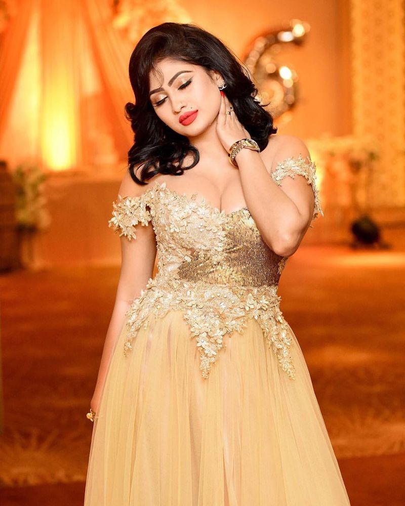 Srilankan Actress Piumi Hansamali Hot Photo shoot