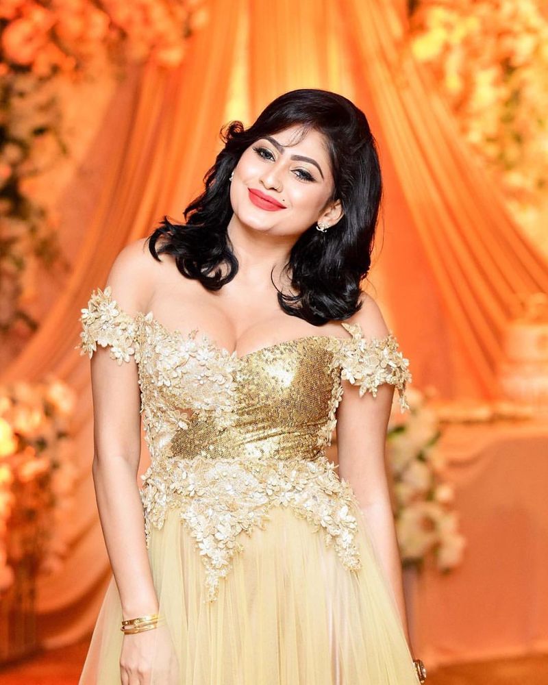 Srilankan Actress Piumi Hansamali Hot Photo shoot