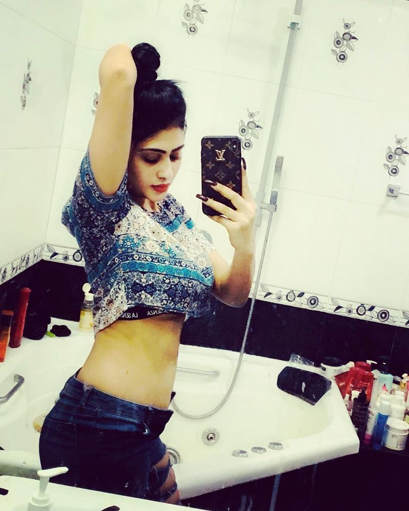 Srilankan Actress Piumi Hansamali Hot Photo shoot