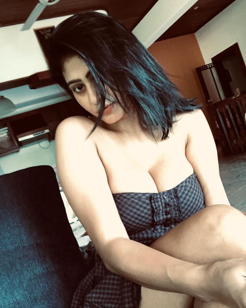 Srilankan Actress Piumi Hansamali Hot Photo shoot