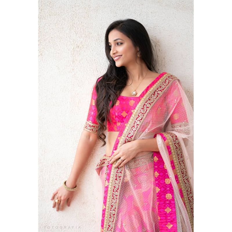 kgf movie actress srinidhi latest hot photo gallery