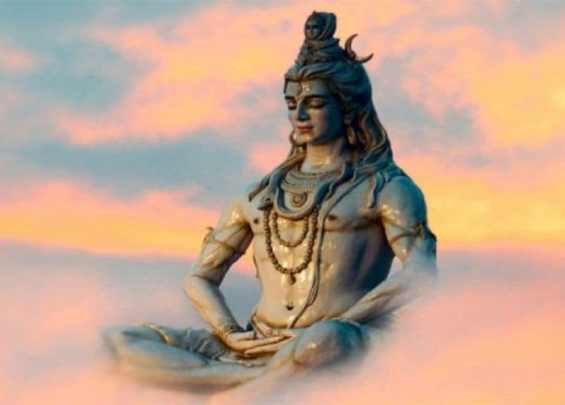 <p> সম্পূর্ণ বেদে শিব ব্যতীত কারও সম্পর্কে ব্যাখা করা হয়নি। শুধুমাত্র শিবের ক্ষেত্রেই বলা হয়েছে "শিব এব কেবলঃ"। সুতরাং সৃষ্টির পূর্বে একমাত্র শিবই বর্তমান ছিলেন। </p>