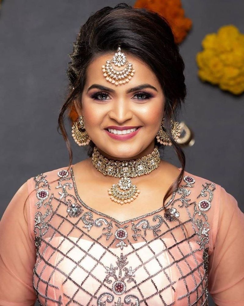Interesting facts about Saregamapa 13 Suhana syed photo gallery