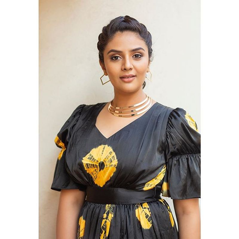 (Courtesy _ Instagram) ప్రస్తుతం శ్రీముఖి తన కొత్త షోల కోసం సిద్ధమవుతోంది.