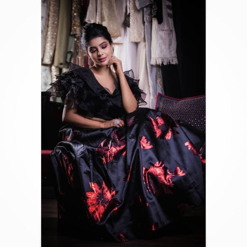 pavithralakshmi chill photo shoot