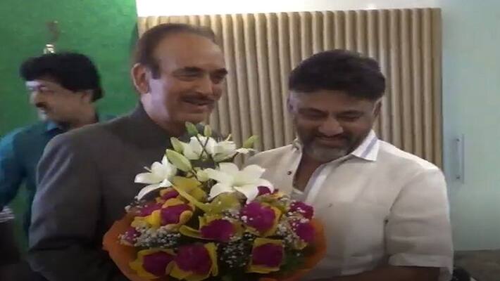 aicc general secretary gulam nabi azad Meets dk shivakumar at his residence Bng aicc general secretary gulam nabi azad Meets dk shivakumar at his residence Bng