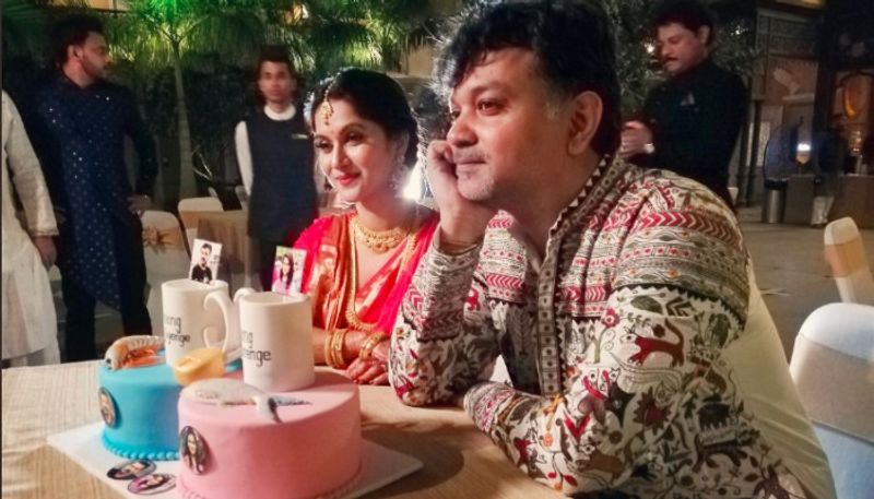 তার এর পোস্টের নীচে অনেকেই কমেন্ট করেছেন।