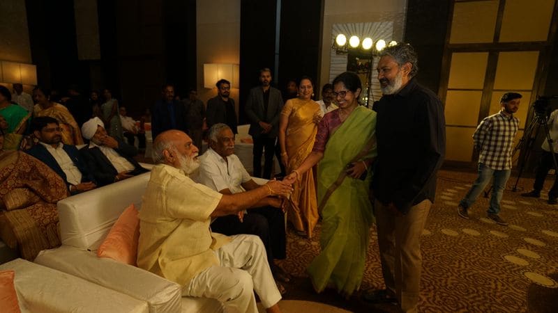గురువుతో శిష్యుడి ముచ్చట్లు..