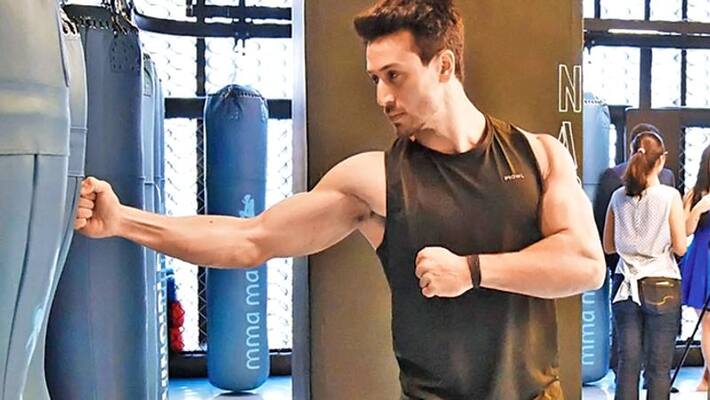 Tiger Shroff turns singer post goes viral on net BJC Tiger Shroff turns singer post goes viral on net BJC