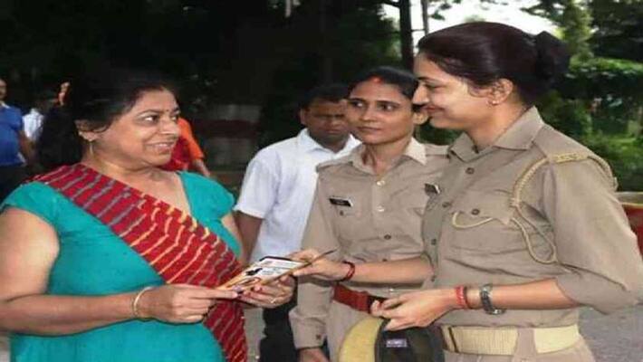 lucknow police saying namaste who going to morning walk in parks kpl lucknow police saying namaste who going to morning walk in parks kpl