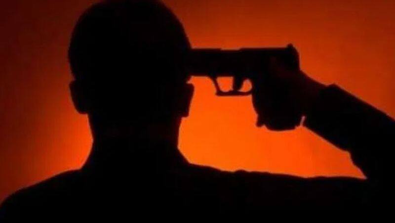 indian bank Armed Forces guard suicide