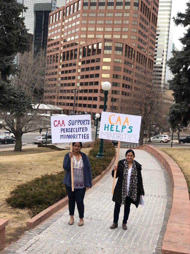 ‘I stand with CAA’, ‘CAA supports persecuted minorities’ posters were carried all along the rally