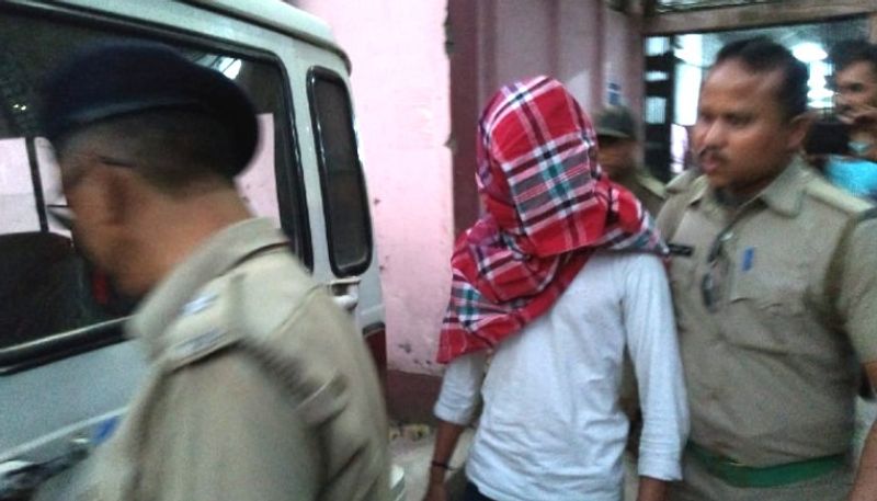 Neighbors locked the corona patients flat in Kestopur RTB