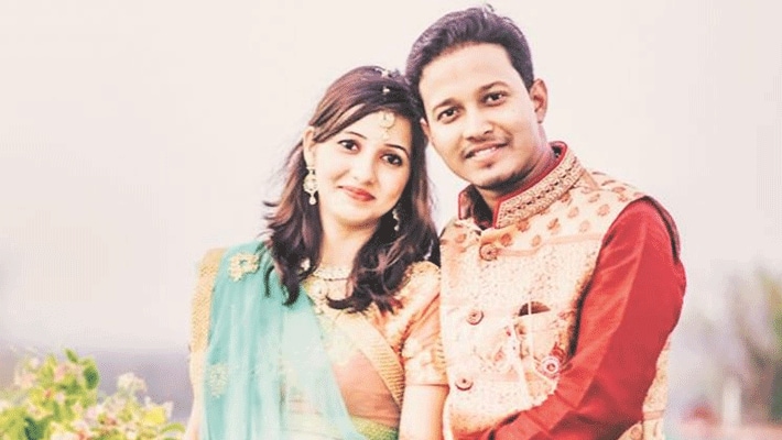 wedding gift exploded killed groom and wife Injured kpr
